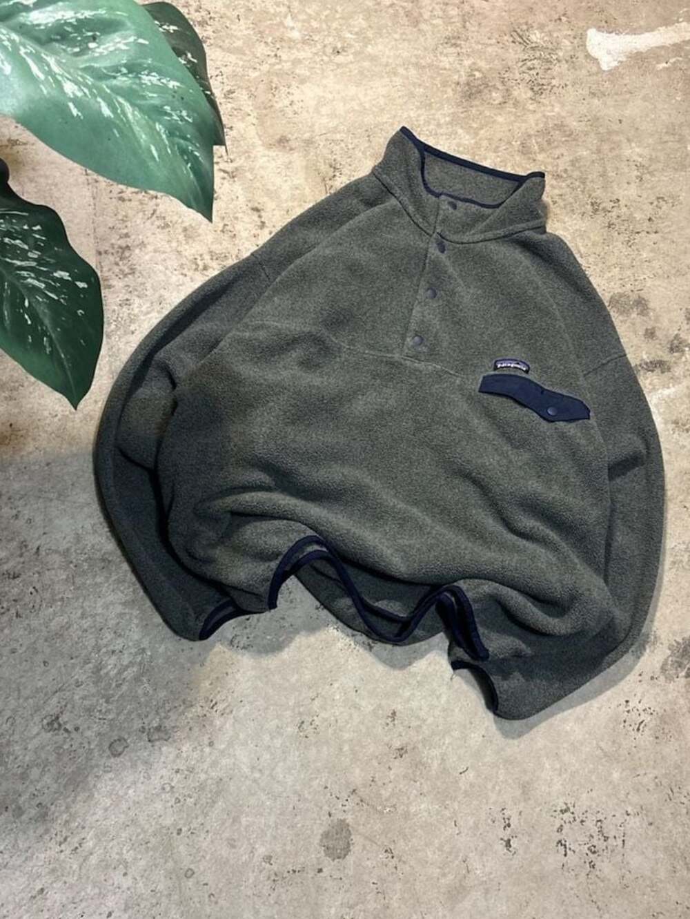 Patagonia Synchilla Snap-T Fleece Pullover Grey with Navy Trim